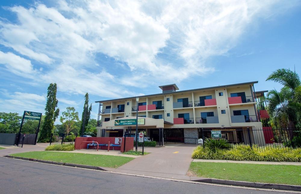 Quality Hotel Darwin Airport Exteriör bild The Village, 2014