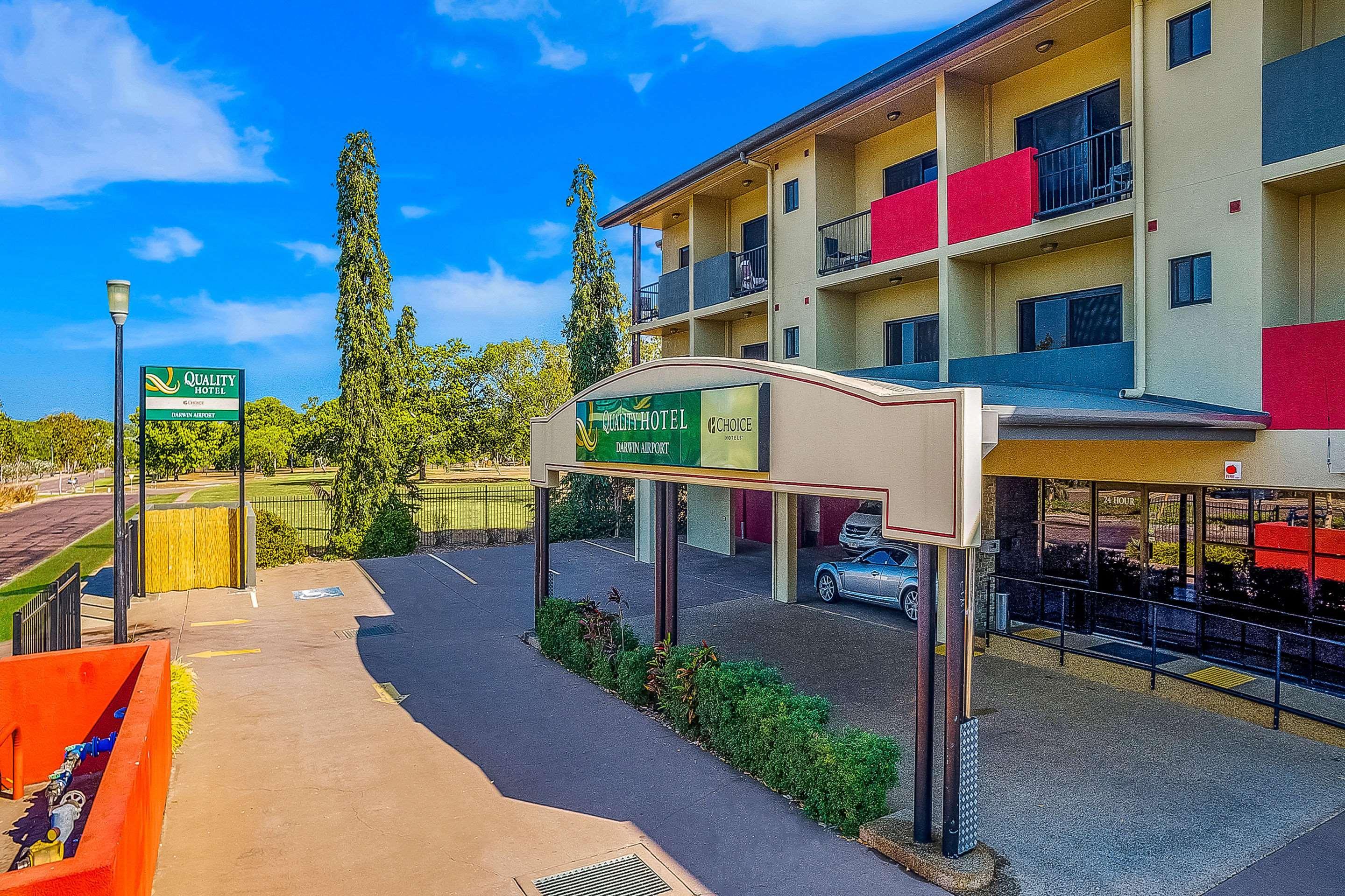 Quality Hotel Darwin Airport Exteriör bild The station in January 2019.