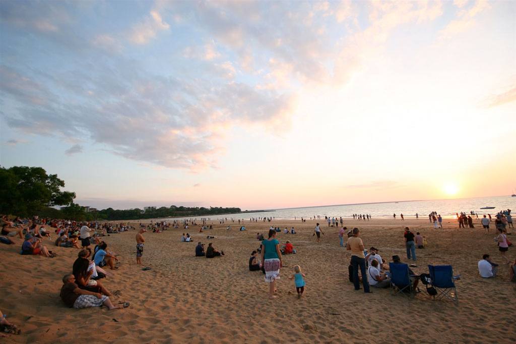 Quality Hotel Darwin Airport Bekvämligheter bild Sunset at the beach