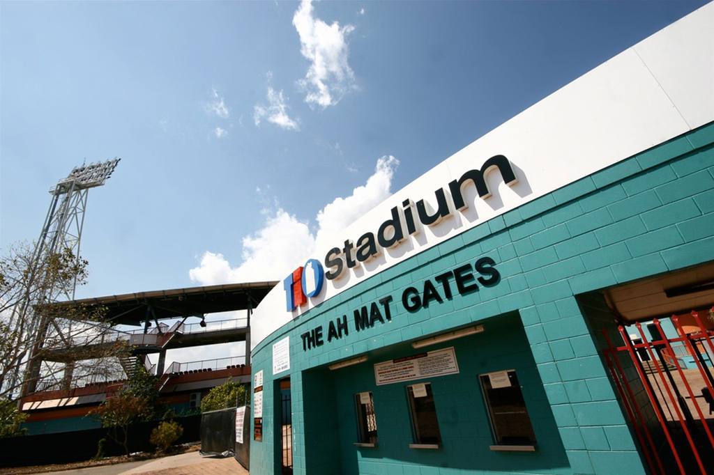 Quality Hotel Darwin Airport Bekvämligheter bild The Ah Ma gates at the Melbourne Cricket Ground