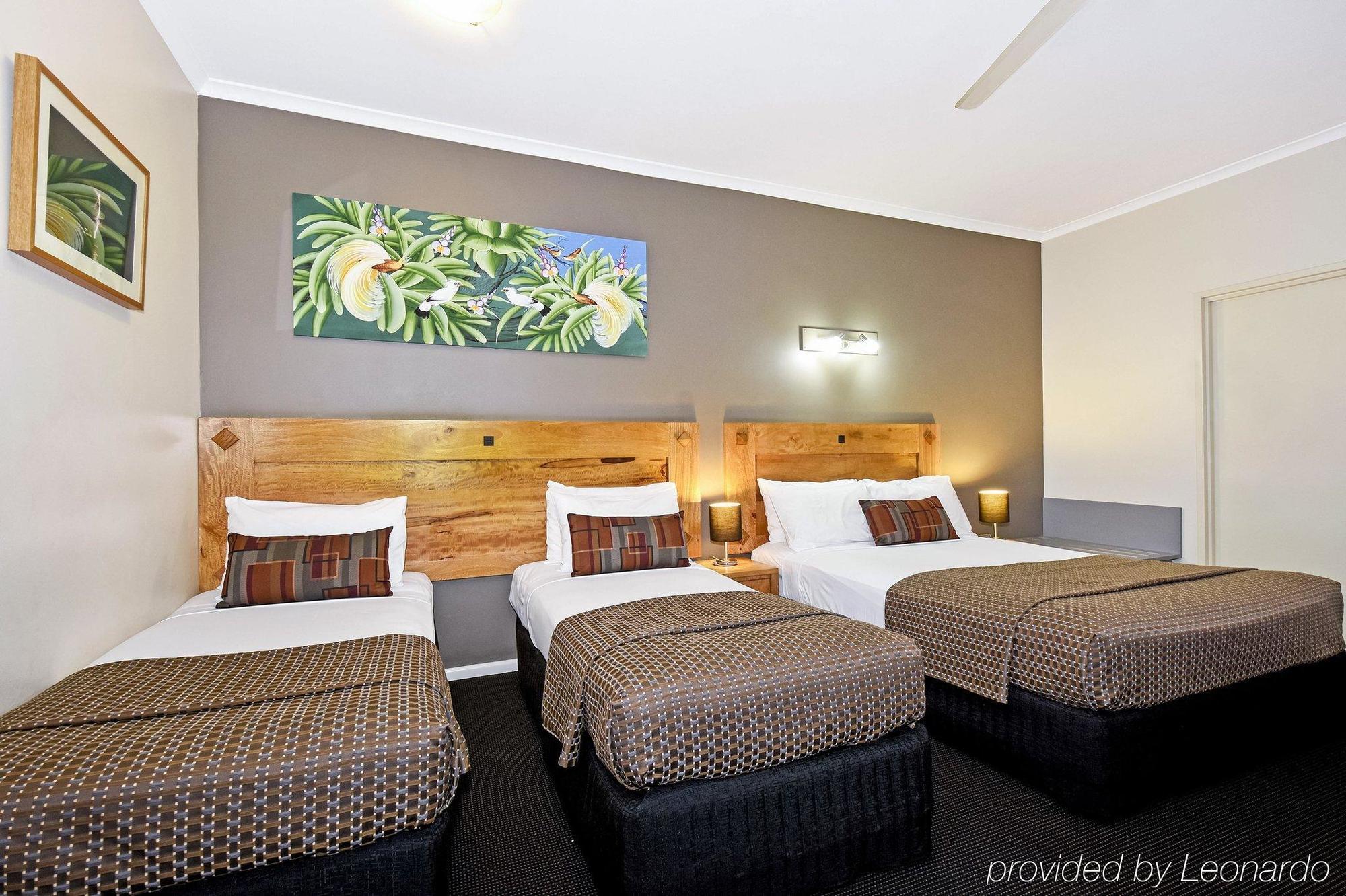 Quality Hotel Darwin Airport Exteriör bild A room at the hotel