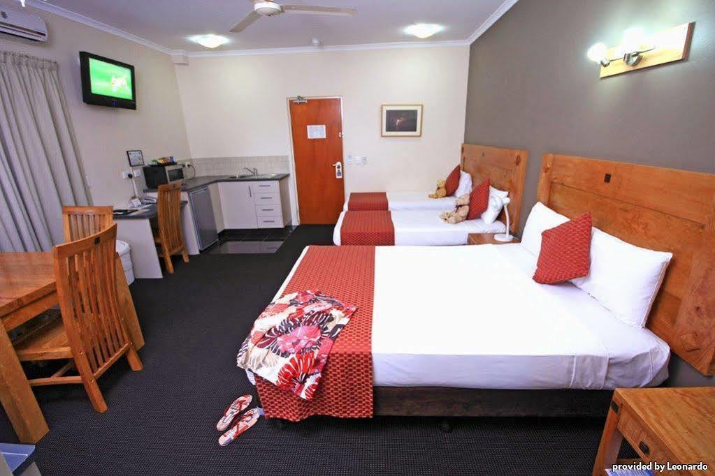 Quality Hotel Darwin Airport Exteriör bild Studio